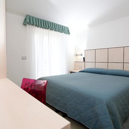 Hotel Miorelli Torbole Sul Garda Exterior photo