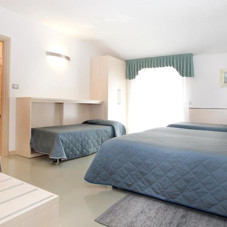 Hotel Miorelli Torbole Sul Garda Exterior photo