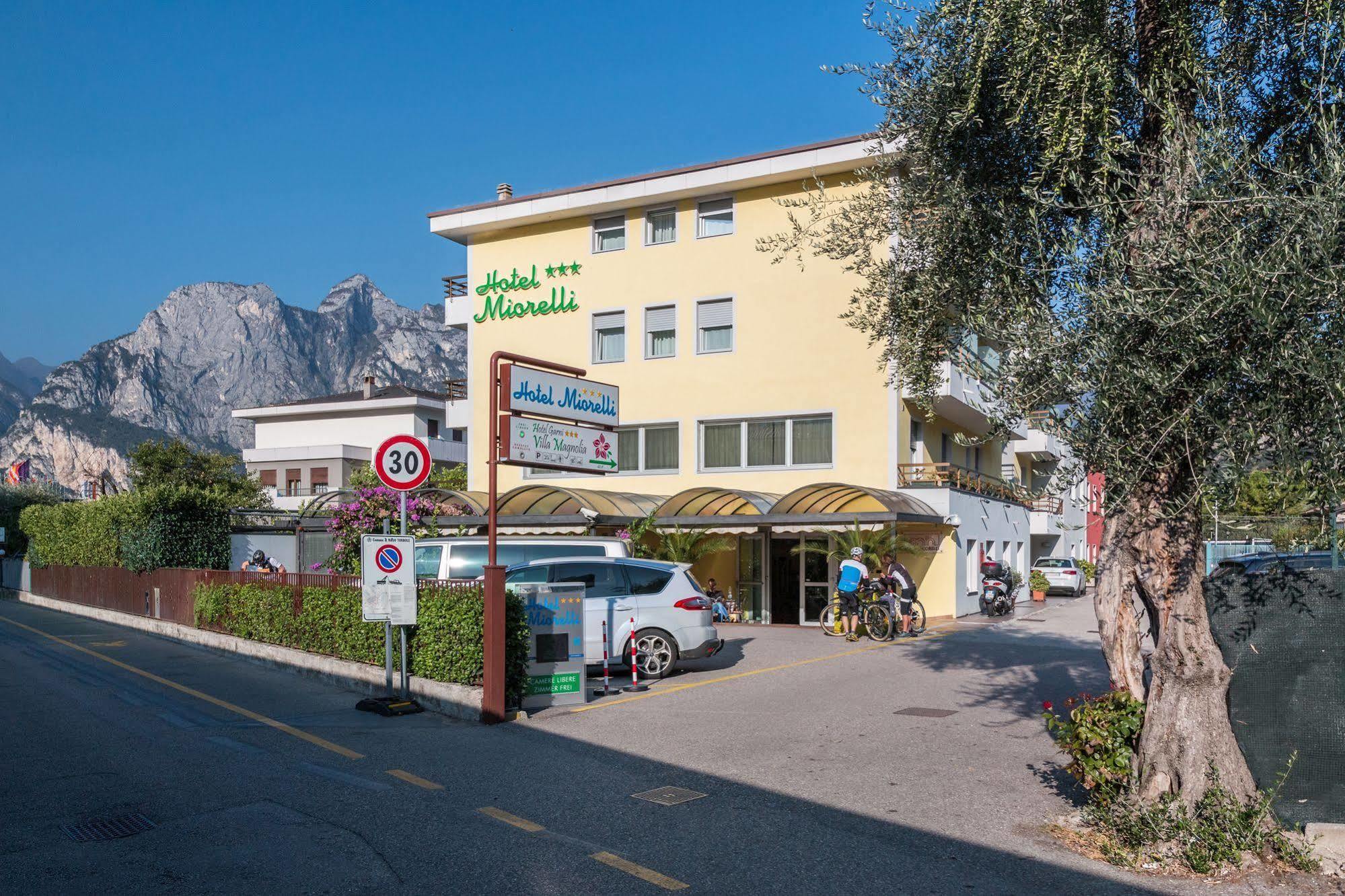 Hotel Miorelli Torbole Sul Garda Exterior photo